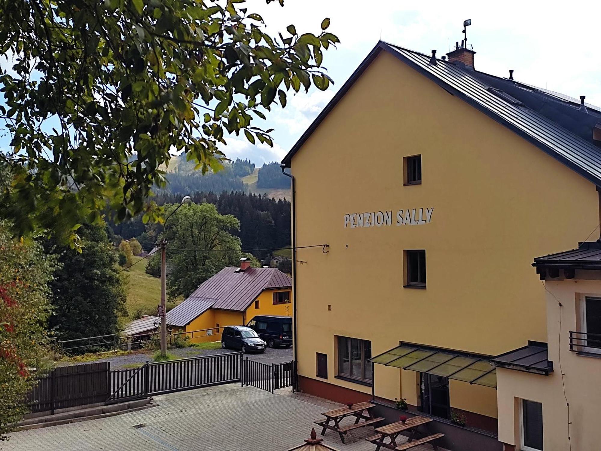 Penzion Sally Albrechtice v Jizerskych horach Exteriör bild