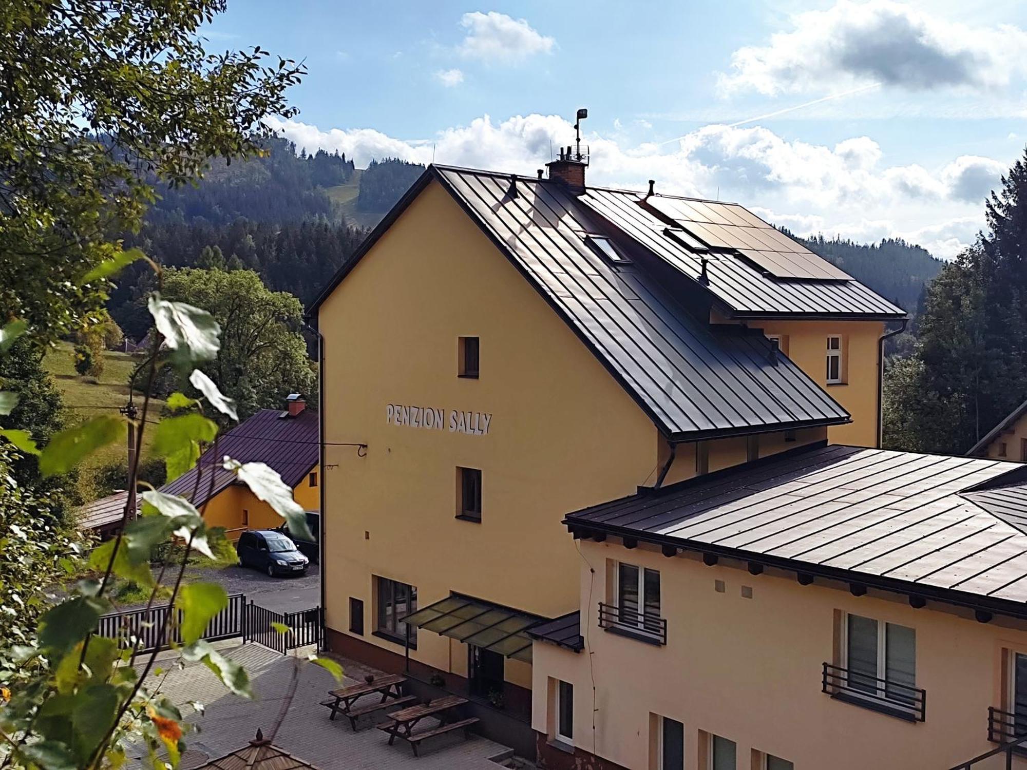 Penzion Sally Albrechtice v Jizerskych horach Exteriör bild
